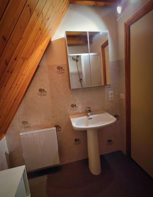 Logement 6 Pers Au Coeur Des Montagnes Pyreneennes Linge De Maison Et Papier Toilette Non Fournis Boutx Екстер'єр фото